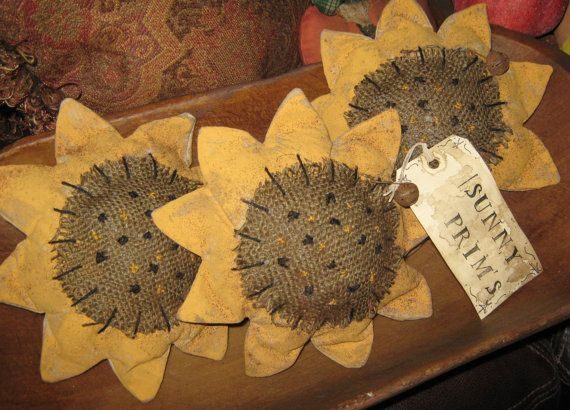 Pinterest Craft Ideas | Primitive Craft Ideas| Primitive Craft Ideas /  Grater - This would also be nice … | Primitive crafts, Sunflower crafts,  Primitive sunflowers